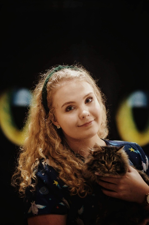 kobieta z&nbsp;kotem